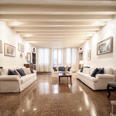 Accademia Terrazza Apartman Velence Kültér fotó