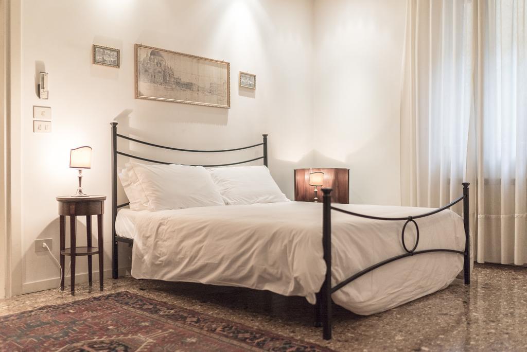 Accademia Terrazza Apartman Velence Kültér fotó