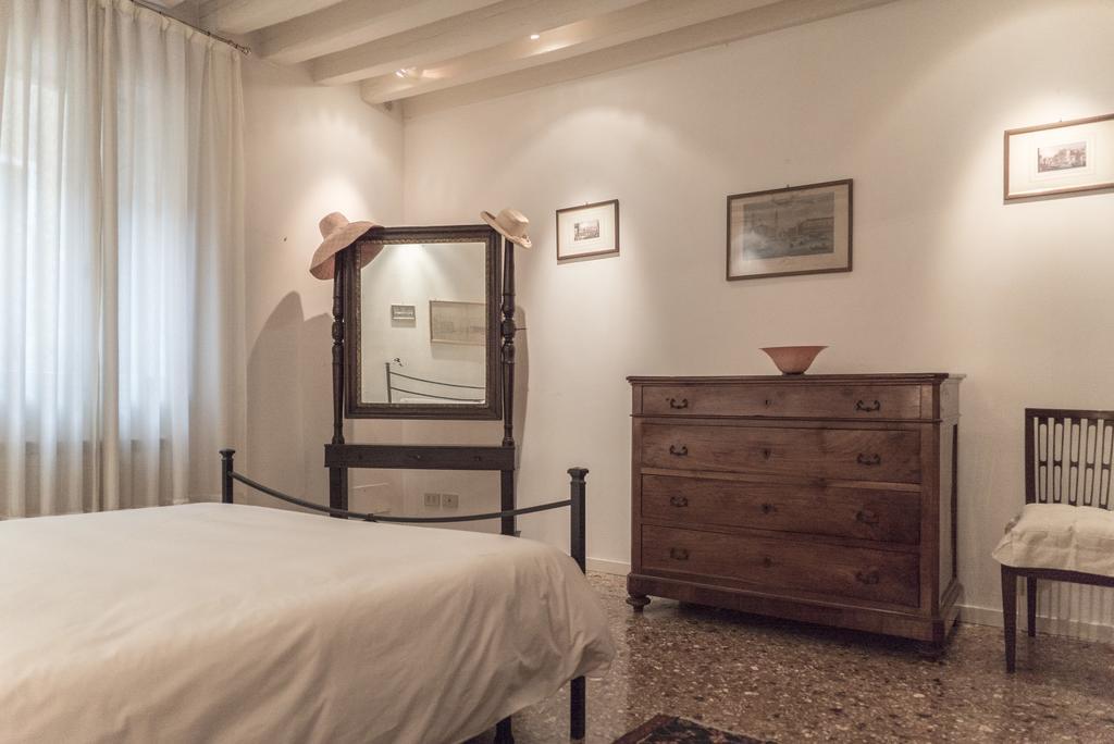 Accademia Terrazza Apartman Velence Kültér fotó