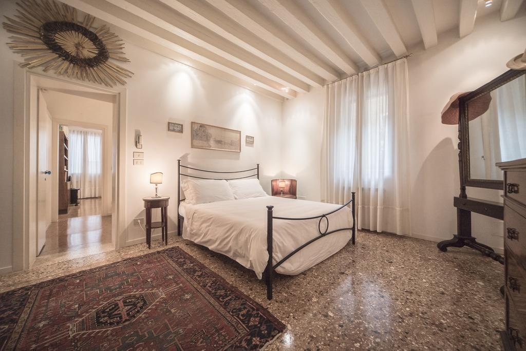 Accademia Terrazza Apartman Velence Kültér fotó