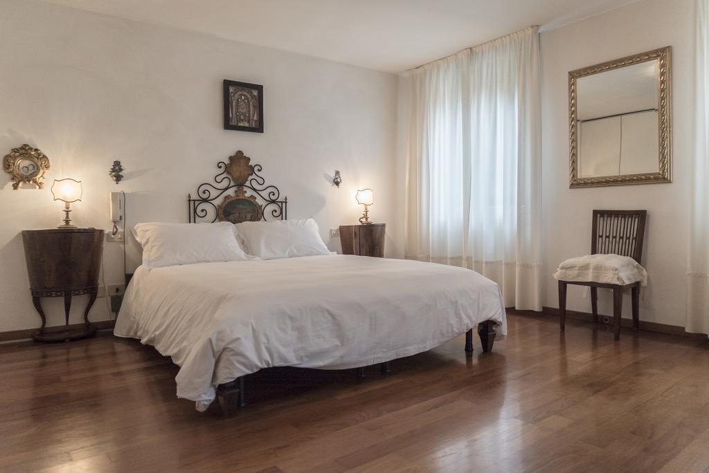 Accademia Terrazza Apartman Velence Kültér fotó