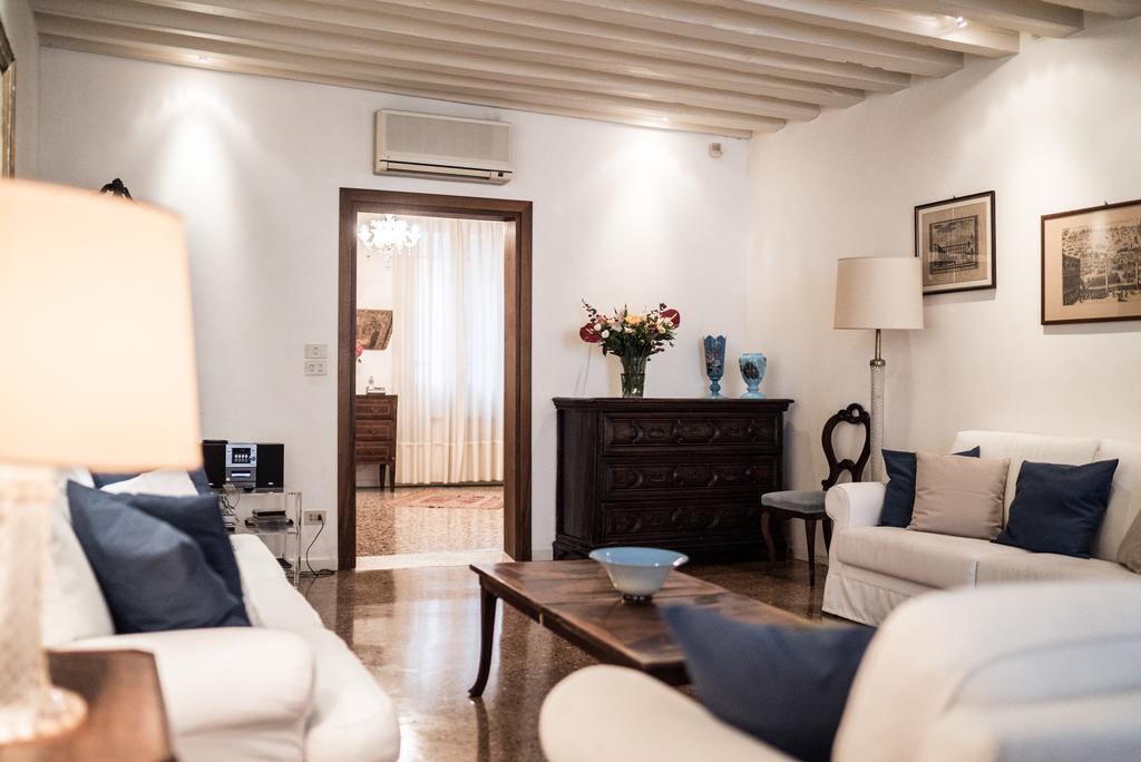 Accademia Terrazza Apartman Velence Kültér fotó