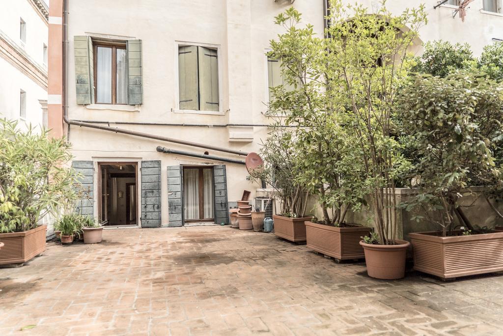 Accademia Terrazza Apartman Velence Kültér fotó