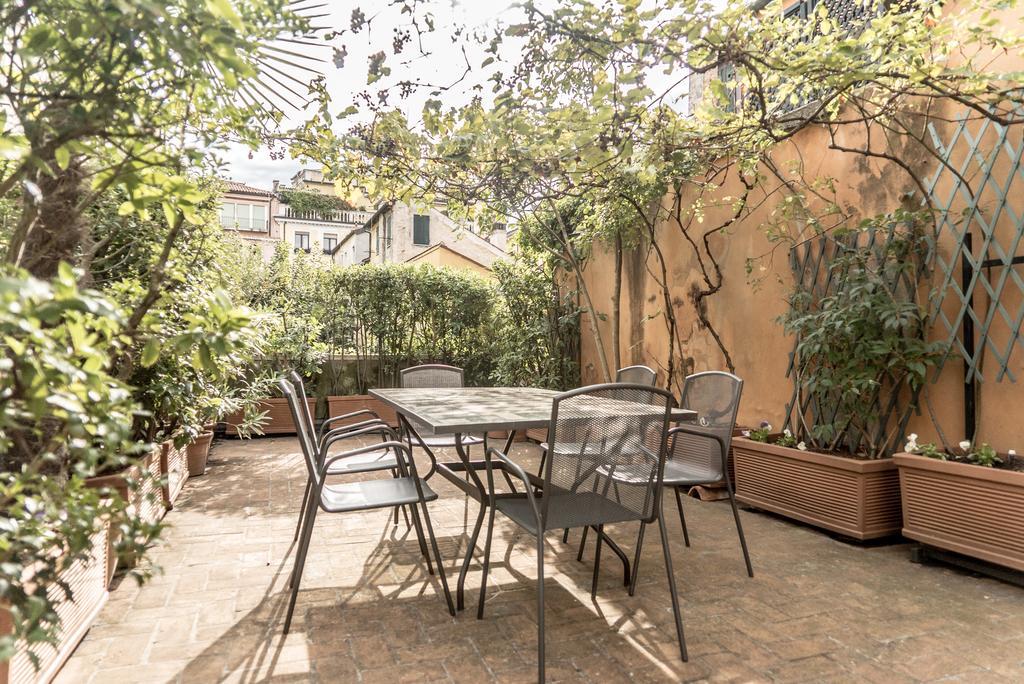 Accademia Terrazza Apartman Velence Kültér fotó